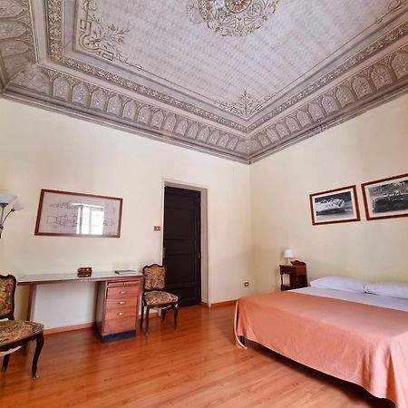 Piazza Politeama Apartamento Palermo Exterior foto